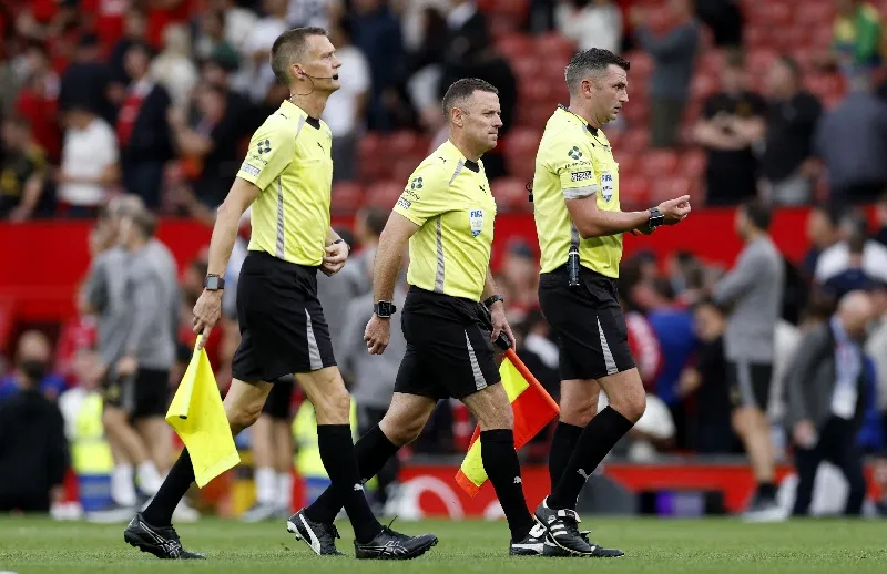 VAR Derby Manchester